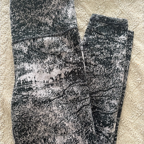 ATHLETA LEGGINGS - Picture 1 of 4